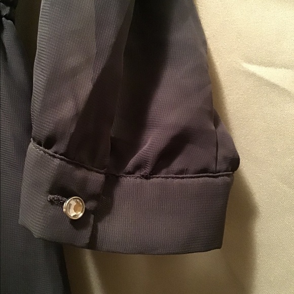 Gray dress with shoulder detail NWT - Picture 6 of 7